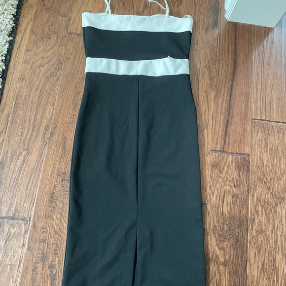 Small black and white Suzy Shier dress - Picture 2 of 4